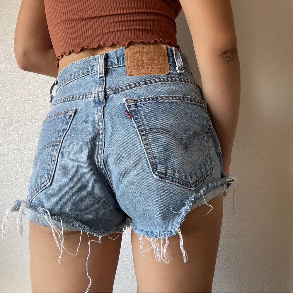 Levi’s 560 high waisted shorts